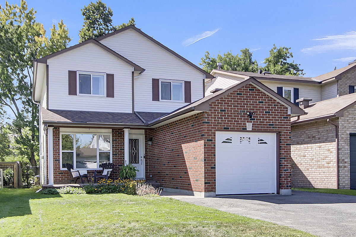 18 Victor Street, Stittsville - single home for sale