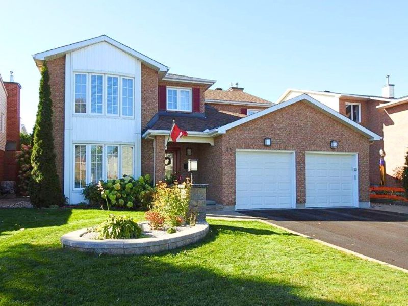 11 Speers Crescent, Bridlewood, Kanata