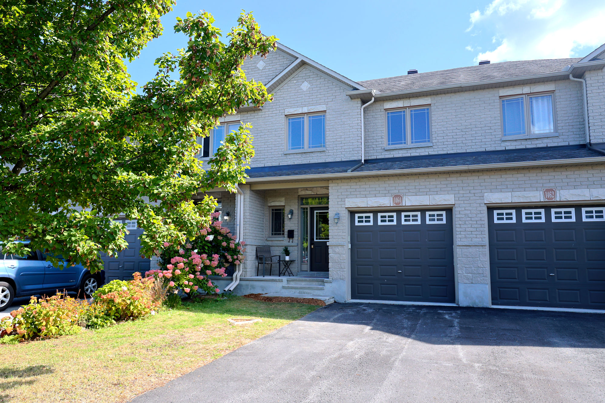 1464 Carronbridge Circle - Bridlewood Trails, Kanata - townhome for sale