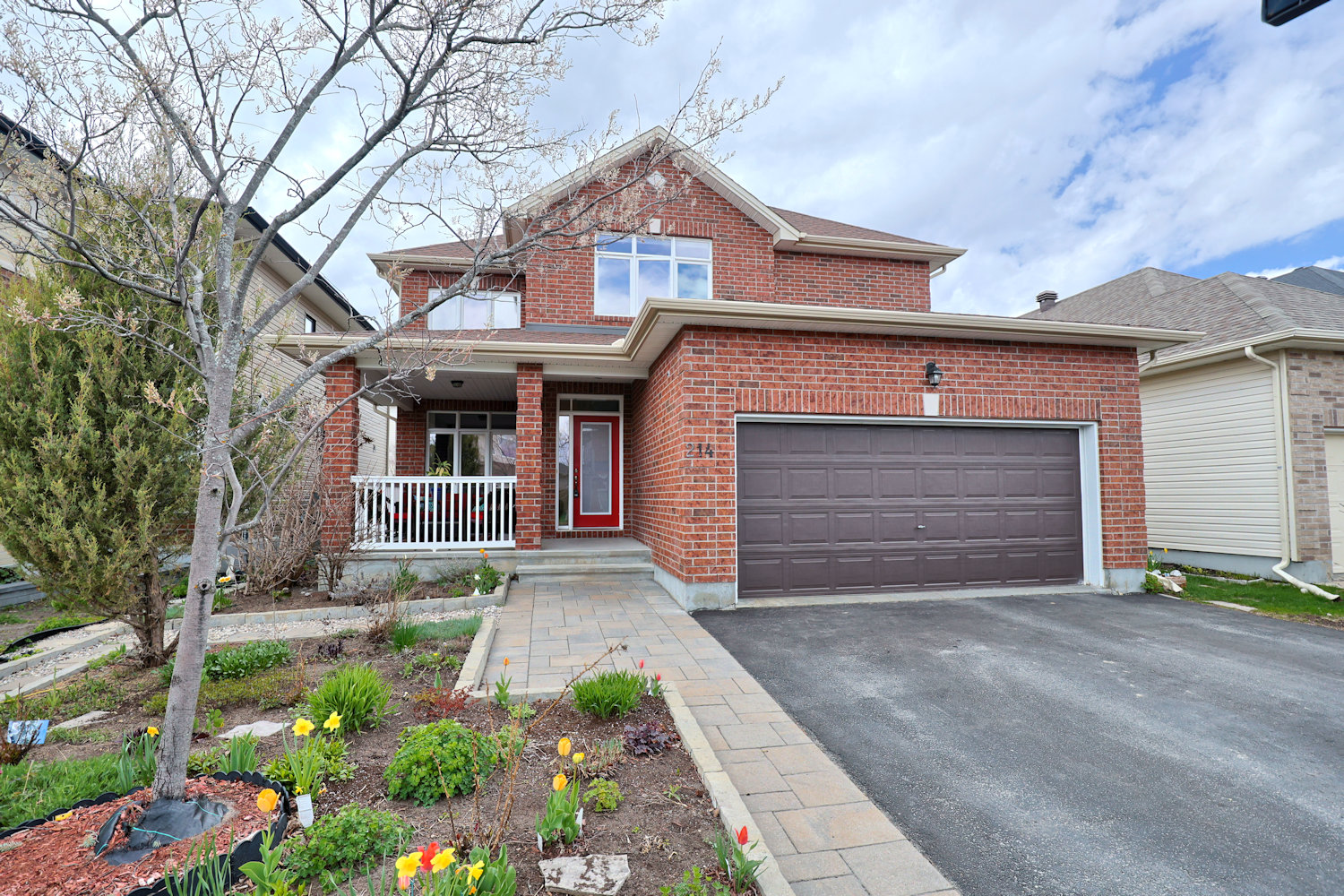 214 Davy Street, Bridlewood, Kanata - 4 bedroom, 3 bath home with pool for sale in Kanata South