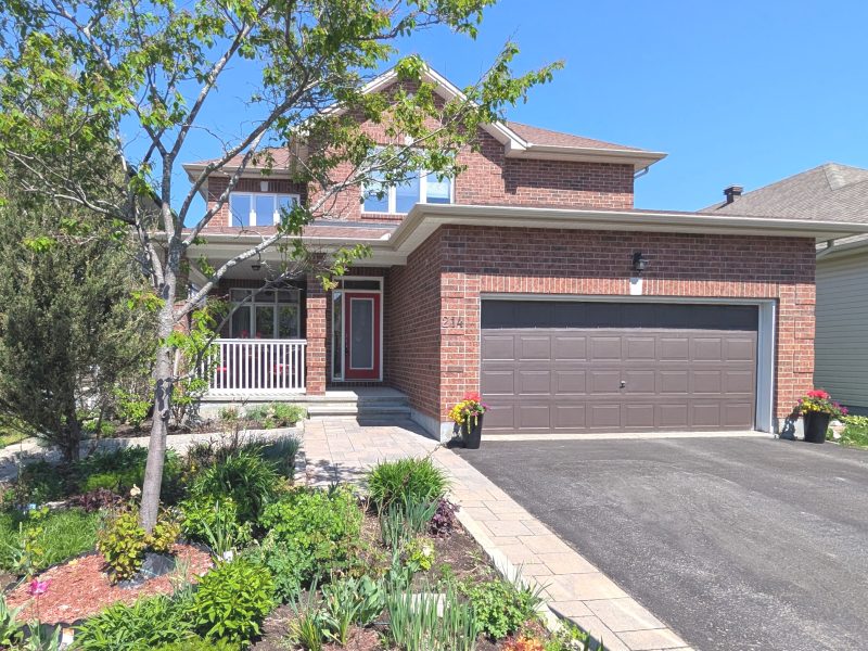 214 Davy Street, Bridlewood, Kanata - home for sale in Ottawa