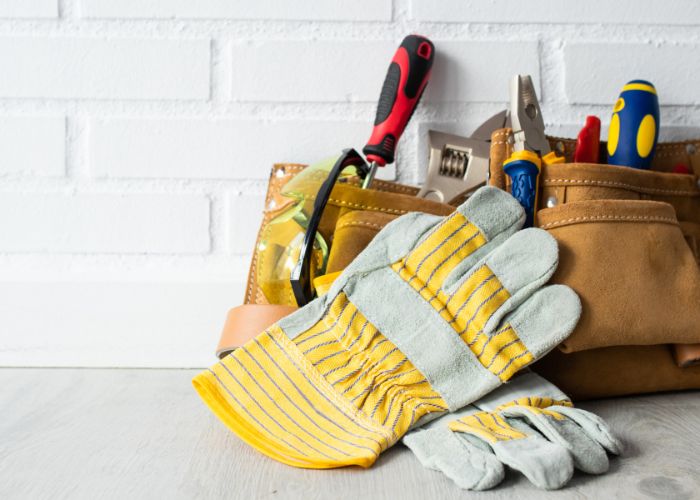 Winter home maintenance checklist - picture of tools